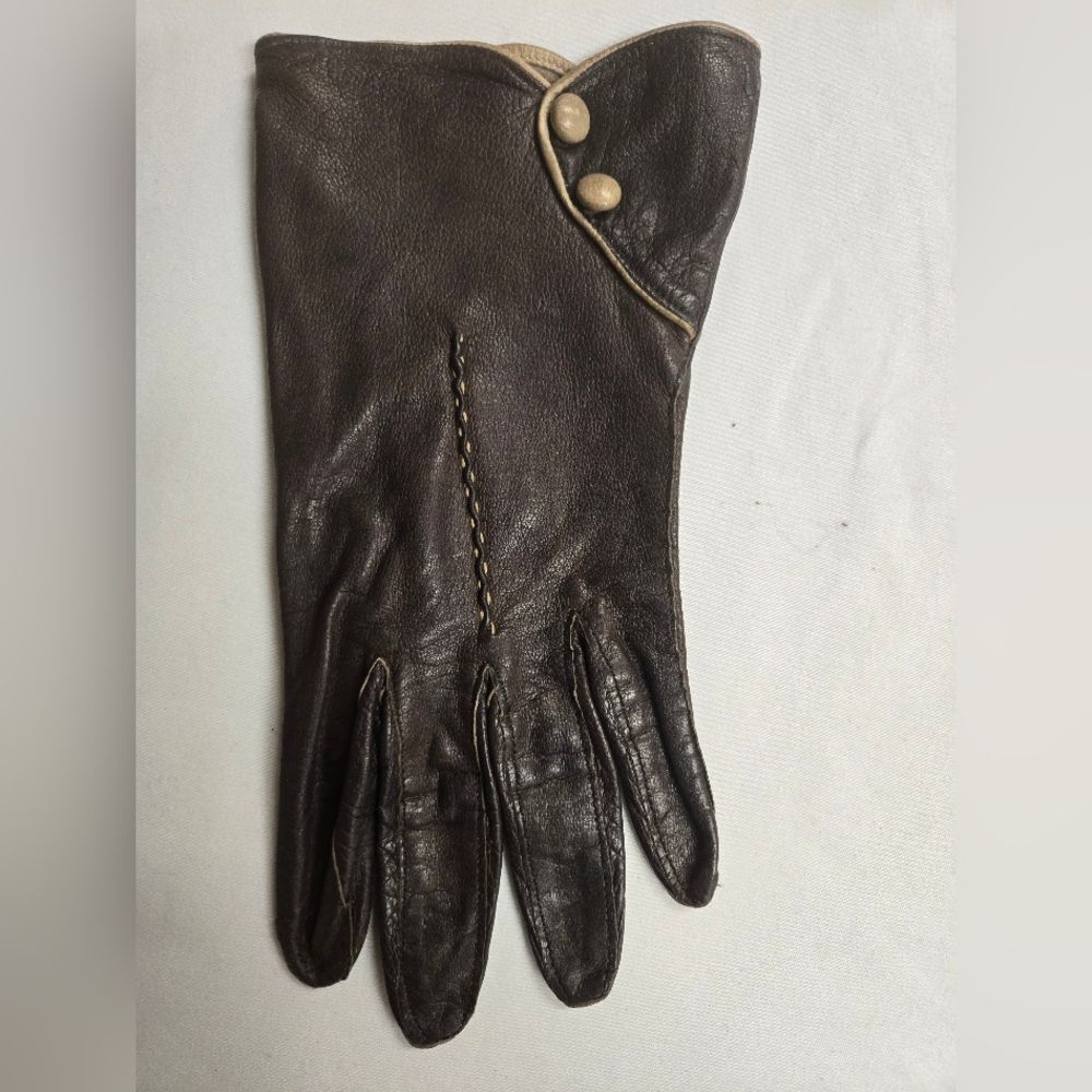 Elegant Brown Leather Gloves